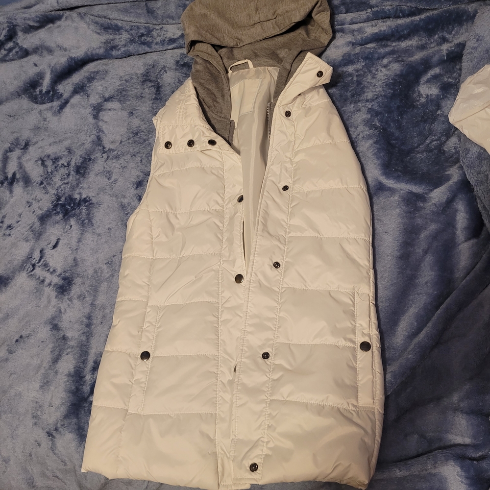 White Arizona Jeans Puffer Vest with Gray Hood